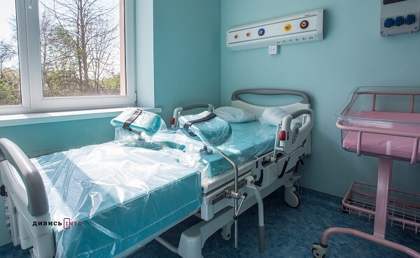 Фото пологового залу Львівського обласного перинатального центру