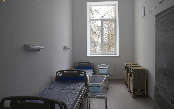 Фото післяпологової палати, Пологове відділення Львівської обласної лікарні